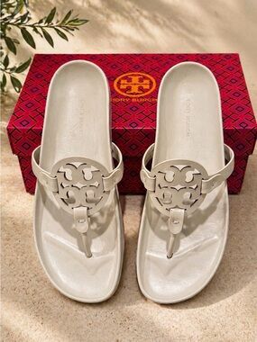 Tory Burch Miller Cloud Sandals Ivory Leather Size 9 NWT Logo Slides
